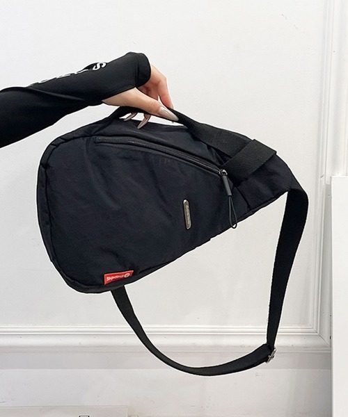 florist（フローリスト）の「【500mlペットボトル収納】ドロップナイロンボディバッグ/ショルダーバッグ（ボディバッグ/ウエストポーチ・レディース・アイボリー/ブラック・FREE）」の10枚目の写真