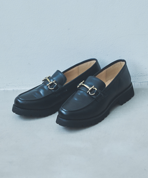 Au BANNISTER(オゥバニスター)の「【販売店舗限定】ボリュームローファー(ローファー・レディース・ブラック系その他2/ブラック系その他・35/37/38/39/40/36)」の2枚目の写真