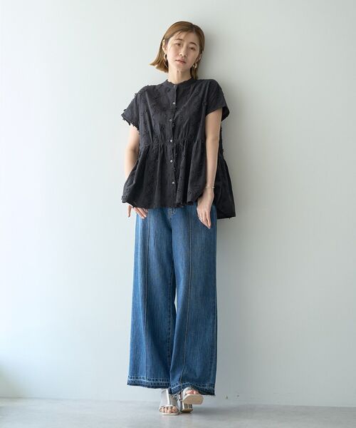 YECCA VECCA（イェッカヴェッカ）の「3Dフラワーエンブロイダリーブラウス（シャツ/ブラウス・レディース・オフホワイト/ブラック/ブルー・FREE）」の18枚目の写真