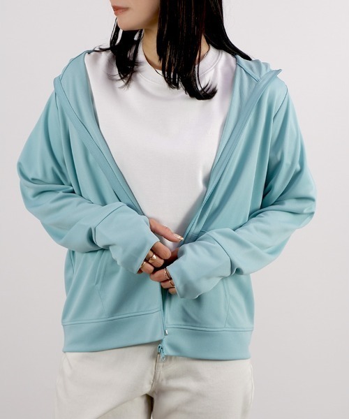 CLOTHY(クロシィ)の「【UVも冷房も、さっと羽織ってやさしくカット。】ドライメッシュ指穴ジップアップパーカー(パーカー・レディース・グリーン/オフホワイト/ネイビー/ブラック/ピンク/ブルー・LARGE/MEDIUM)」の3枚目の写真