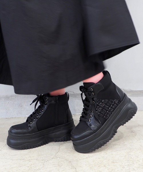 byあしながおじさん（バイアシナガオジサン）の「軽量│厚底ハイカットスニーカー　8490091-2504（スニーカー・レディース・ベージュ系その他/オフホワイト/ブラック×ブラック・24.5cm/24cm/23.5cm/23cm/22.5cm）」の3枚目の写真