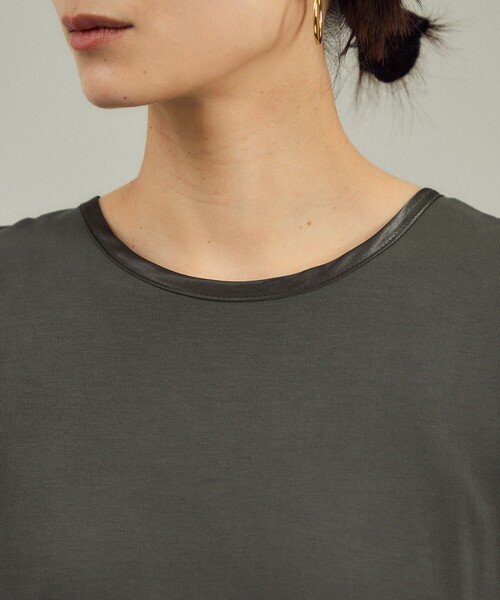 SALON adam et rope'（サロン アダム エ ロペ）の「【WEB限定】サイドフレアリラクシーワンピース［接触冷感・UVカット］（ワンピース・レディース・チャコールグレー/ブラック/ブラウン系その他2・FREE）」の11枚目の写真