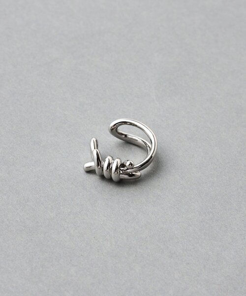 BEARDSLEY（ビアズリー）の「ツイストイヤーカフ（イヤーカフ・レディース・シルバー・FREE）」の2枚目の写真