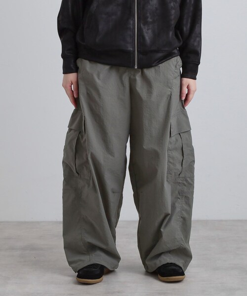tk.TAKEO KIKUCHI(ティーケータケオキクチ)の「バギーバレルカーゴパンツ(その他パンツ・メンズ・チャコールグレー/ブラック/ブラウン系その他・02/01/03)」の8枚目の写真