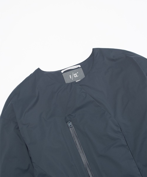 NANGA(ナンガ)の「F/CE. FT NEW COLLARLESS LONG COAT / エフシーイー エフライト ニューカラーレスダウンコート(ダウンジャケット/コート・レディース・ネイビー/ブラック/アイボリー・SMALL/MEDIUM)」の8枚目の写真