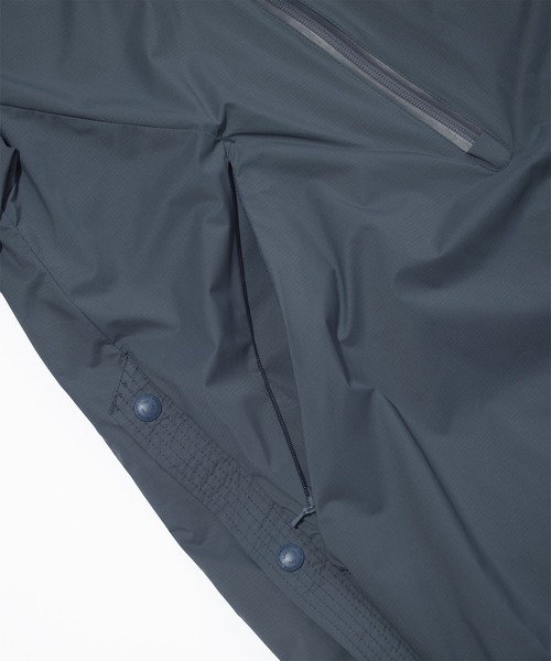 NANGA(ナンガ)の「F/CE. FT NEW COLLARLESS LONG COAT / エフシーイー エフライト ニューカラーレスダウンコート(ダウンジャケット/コート・レディース・ネイビー/ブラック/アイボリー・SMALL/MEDIUM)」の17枚目の写真
