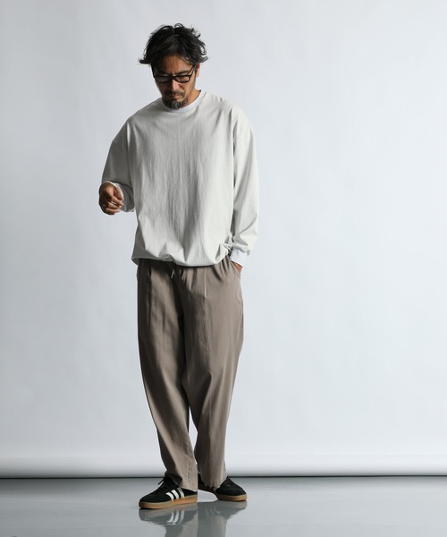 The DUFFER of ST.GEORGE（ザダファーオブセントジョージ）の「SHELTER PLATING L/SL CREW TEE：2重編み 裾ドローコード付き ロンTEE（Tシャツ/カットソー・メンズ・チャコールグレー/ホワイト・SMALL/X-LARGE/LARGE/MEDIUM）」の4枚目の写真