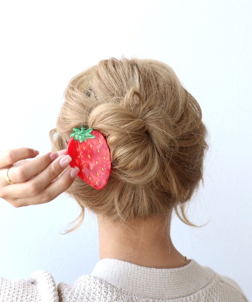 イチゴバンス（バレッタ/ヘアクリップ）｜Three Four Time（スリー