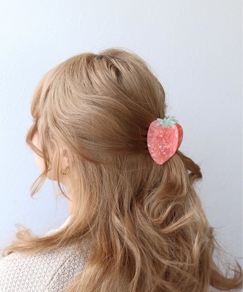 イチゴバンス（バレッタ/ヘアクリップ）｜Three Four Time（スリー