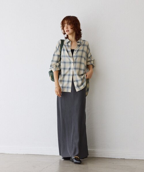 RIVE DROITE（リヴドロワ）の「【抜け感◎】オンブレーチェックシャツ（シャツ/ブラウス・レディース・ライトベージュ/ネイビー・FREE）」の3枚目の写真
