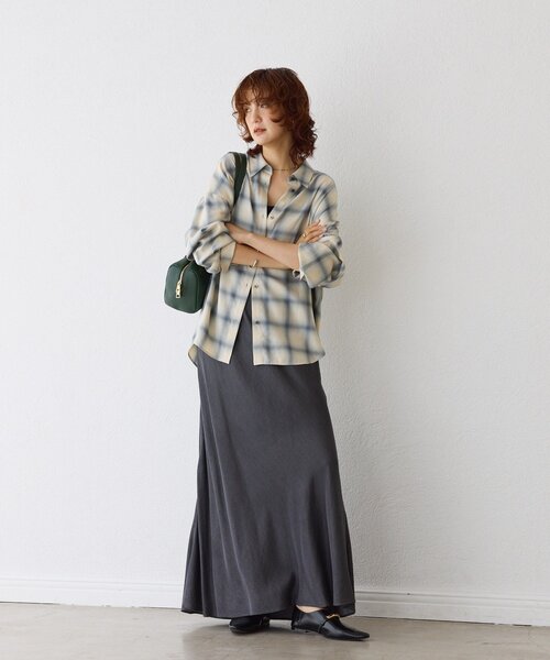 RIVE DROITE（リヴドロワ）の「【抜け感◎】オンブレーチェックシャツ（シャツ/ブラウス・レディース・ライトベージュ/ネイビー・FREE）」の4枚目の写真