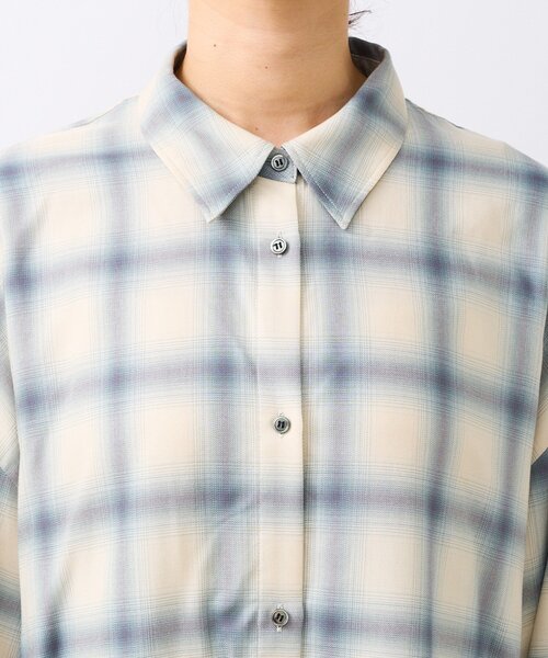 RIVE DROITE（リヴドロワ）の「【抜け感◎】オンブレーチェックシャツ（シャツ/ブラウス・レディース・ライトベージュ/ネイビー・FREE）」の18枚目の写真