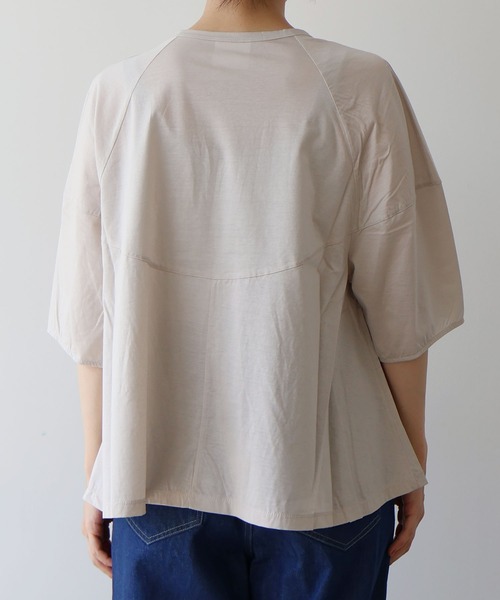 yuni(ユニ )の「スピンギザコットン ラグランプルオーバー(Tシャツ/カットソー・レディース・ブラック/ブルー/グレー・FREE)」の20枚目の写真