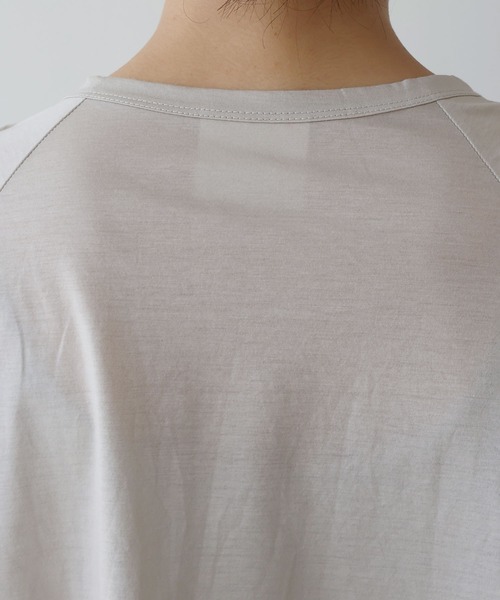 yuni(ユニ )の「スピンギザコットン ラグランプルオーバー(Tシャツ/カットソー・レディース・ブラック/ブルー/グレー・FREE)」の22枚目の写真