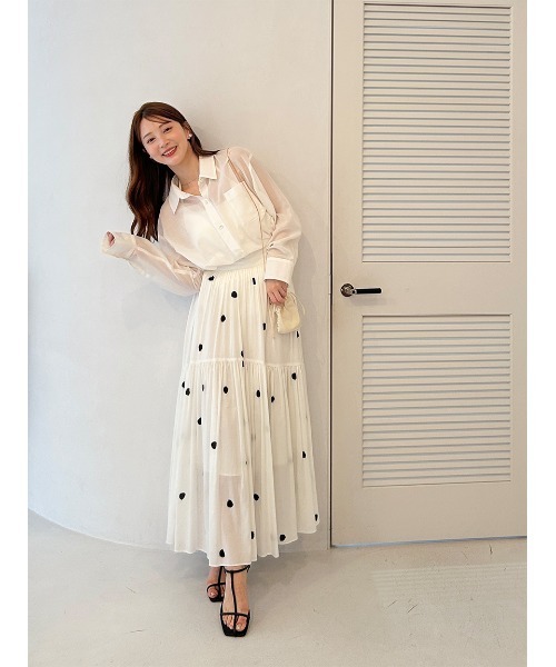 SNIDEL(スナイデル)の「Sustainableシアーシャツ(シャツ/ブラウス・レディース・ブラック/ブルー/ホワイト・F)」の7枚目の写真