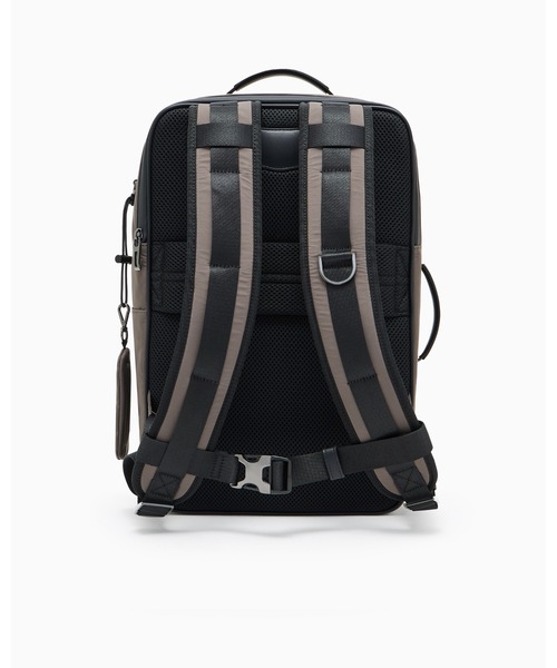 EMPORIO ARMANI（エンポリオアルマーニ）の「【エンポリオ アルマーニ】Travel Essentials バックパック ナイロン（バックパック/リュック・メンズ・ブラウン・FREE）」の4枚目の写真