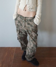 レディースのカーゴパンツ（グリーン・カーキ/緑色系）ファッション