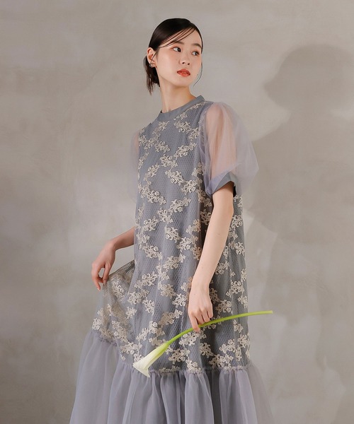 Kana(カナ)の「刺繍レース チュール Aライン ティアード ワンピース ドレス パーティー 結婚式 お呼ばれ オケージョンドレス(ドレス・レディース・オフホワイト/ブルー/ブラック・M)」の3枚目の写真