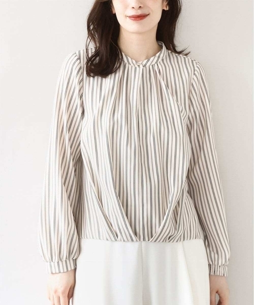 OFUON le MK(オフオンルエムケー)の「【2025AW】フロントタックデザインブラウス/洗える/WEB限定(シャツ/ブラウス・レディース・アイボリー/ベージュ/ネイビー・36/38/40)」の2枚目の写真