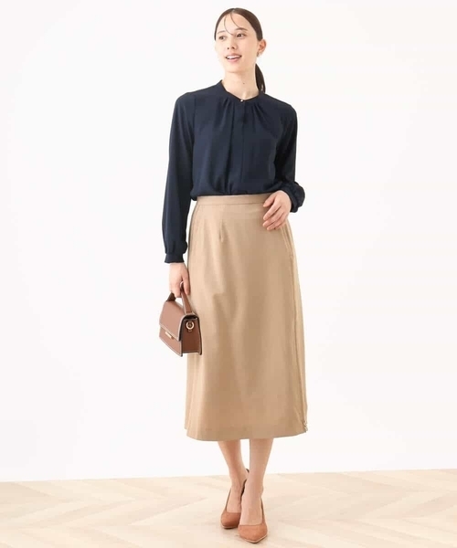 OFUON le MK(オフオンルエムケー)の「【2025AW】フロントタックデザインブラウス/洗える/WEB限定(シャツ/ブラウス・レディース・アイボリー/ベージュ/ネイビー・36/38/40)」の5枚目の写真