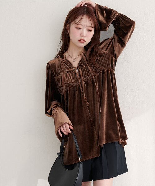 natural couture(ナチュラルクチュール)の「WEB限定/【canami】2WAYリボンベロアブラウス(シャツ/ブラウス・レディース・ブラウン/ピンク/グレイッシュベージュ/アイボリー・FREE)」の14枚目の写真