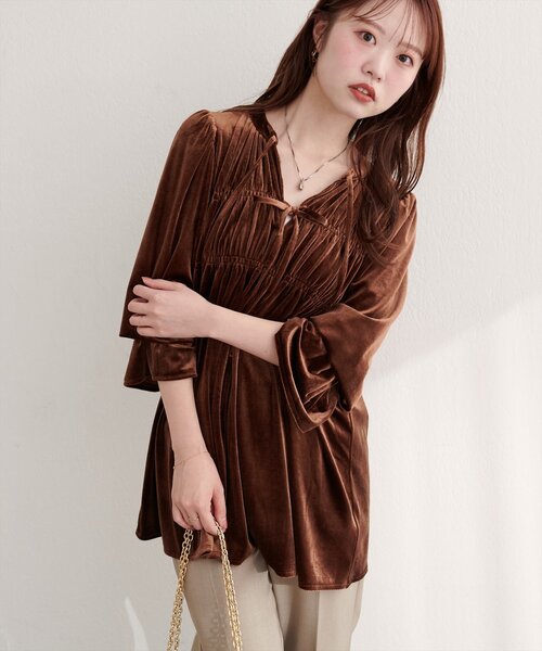 natural couture(ナチュラルクチュール)の「WEB限定/【canami】2WAYリボンベロアブラウス(シャツ/ブラウス・レディース・ブラウン/ピンク/グレイッシュベージュ/アイボリー・FREE)」の17枚目の写真