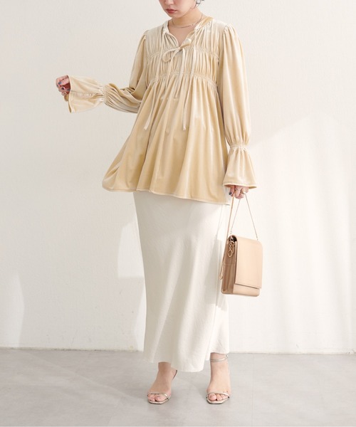 natural couture(ナチュラルクチュール)の「WEB限定/【canami】2WAYリボンベロアブラウス(シャツ/ブラウス・レディース・ブラウン/ピンク/グレイッシュベージュ/アイボリー・FREE)」の6枚目の写真
