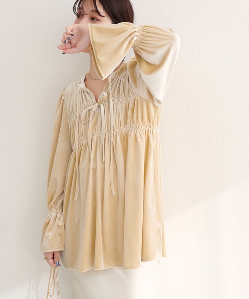 natural couture(ナチュラルクチュール)の「WEB限定/【canami】2WAYリボンベロアブラウス(シャツ/ブラウス・レディース・ブラウン/ピンク/グレイッシュベージュ/アイボリー・FREE)」の5枚目の写真
