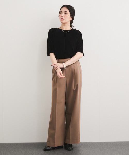 le cercle ADAM ET ROPE'(ルセルクルアダムエロペ)の「シアーベロア5分袖Tシャツ(Tシャツ/カットソー・レディース・ダークブラウン/キャメル/ブルー/ブラック・FREE)」の6枚目の写真