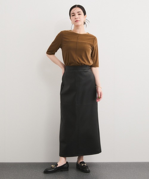 le cercle ADAM ET ROPE'(ルセルクルアダムエロペ)の「シアーベロア5分袖Tシャツ(Tシャツ/カットソー・レディース・ダークブラウン/キャメル/ブルー/ブラック・FREE)」の12枚目の写真