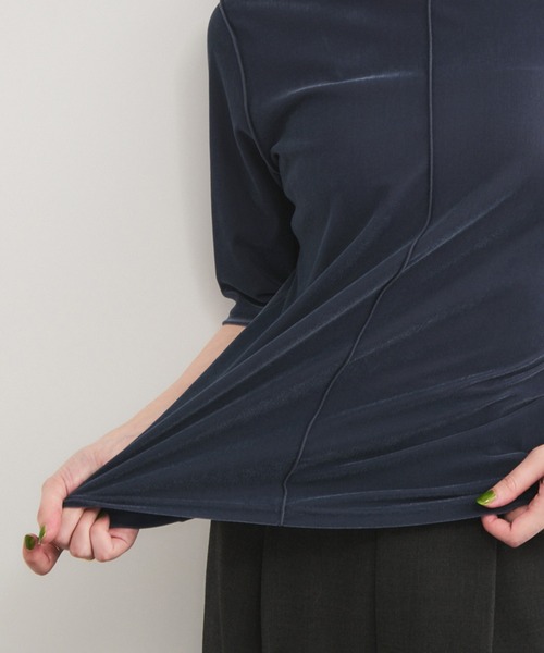 le cercle ADAM ET ROPE'(ルセルクルアダムエロペ)の「シアーベロア5分袖Tシャツ(Tシャツ/カットソー・レディース・ダークブラウン/キャメル/ブルー/ブラック・FREE)」の13枚目の写真