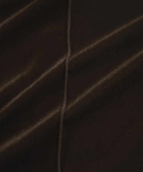 le cercle ADAM ET ROPE'(ルセルクルアダムエロペ)の「シアーベロア5分袖Tシャツ(Tシャツ/カットソー・レディース・ダークブラウン/キャメル/ブルー/ブラック・FREE)」の21枚目の写真