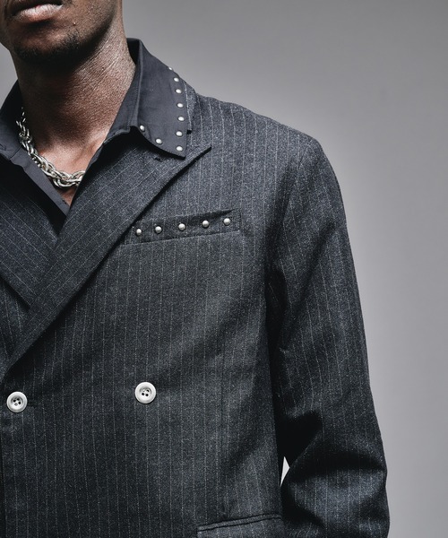 ANDER HUNK（アンダーハンク）の「Studs Design Tailored Jacket / スタッズデザインテーラードジャケット（テーラードジャケット・メンズ・チャコール/ワインレッド・SMALL/MEDIUM/LARGE）」の16枚目の写真