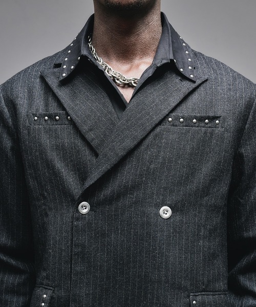 ANDER HUNK（アンダーハンク）の「Studs Design Tailored Jacket / スタッズデザインテーラードジャケット（テーラードジャケット・メンズ・チャコール/ワインレッド・SMALL/MEDIUM/LARGE）」の19枚目の写真