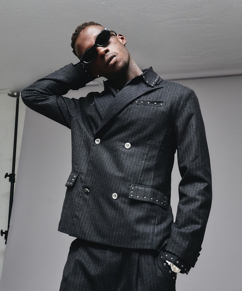 ANDER HUNK（アンダーハンク）の「Studs Design Tailored Jacket / スタッズデザインテーラードジャケット（テーラードジャケット・メンズ・チャコール/ワインレッド・SMALL/MEDIUM/LARGE）」の6枚目の写真