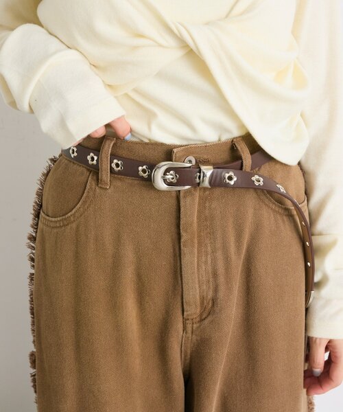 w closet（ダブルクローゼット）の「【25AW】フラワーモチーフベルト（ベルト・レディース・ブラック/ブラウン・FREE）」の8枚目の写真