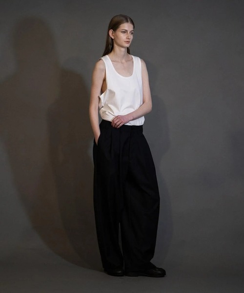 my beautiful landlet（マイビューティフルランドレット）の「【my beautiful landlet】 MACHINE WASHADLE WOOL TUCK WIDE PANTS（スラックス・メンズ・ネイビー/ブラック/ベージュ・0/1/2）」の7枚目の写真