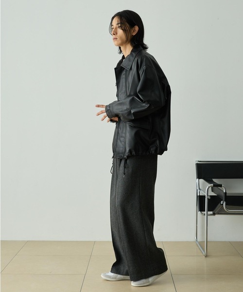 EMMA CLOTHES（エマクローズ）の「【セットアップ対応】テックツイード ディープタック センタークリース セミフレアパンツ（スラックス・メンズ・グレー/チャコール/ネイビー/ブラウン・M/S/L）」の6枚目の写真