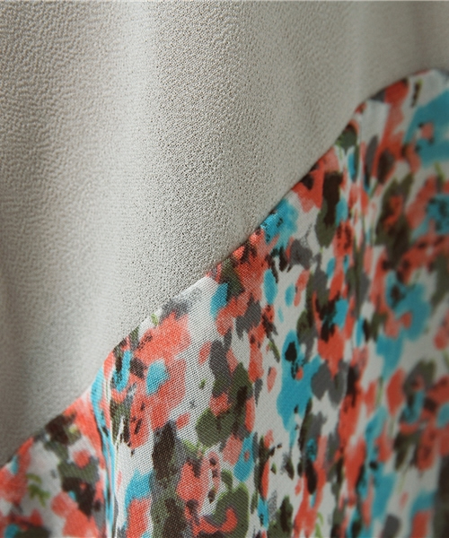 OUTLET（アウトレット）の「【Discoat】ジョーゼット後ロ柄切替BL（シャツ/ブラウス・レディース・グレー・MEDIUM/LARGE）」の8枚目の写真