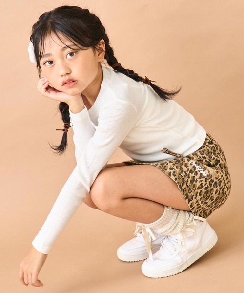 ANAP kids(アナップキッズ)の「刺繍ハートロゴ リブトップス【ジュニアお揃い】(Tシャツ/カットソー・キッズ・ブラック/イエロー/ブラック×ホワイト/ホワイト/ピンク・130/120/110)」の6枚目の写真