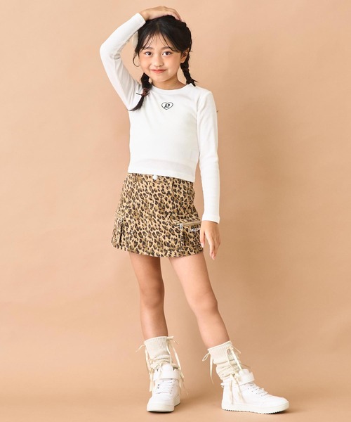 ANAP kids(アナップキッズ)の「刺繍ハートロゴ リブトップス【ジュニアお揃い】(Tシャツ/カットソー・キッズ・ブラック/イエロー/ブラック×ホワイト/ホワイト/ピンク・130/120/110)」の11枚目の写真