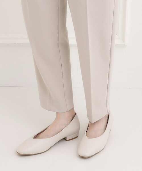 SHOO・LA・RUE(シューラルー)の「【セレモニー】ローヒールパンプス(パンプス・レディース・アイボリー/ブラック・35/45)」の10枚目の写真