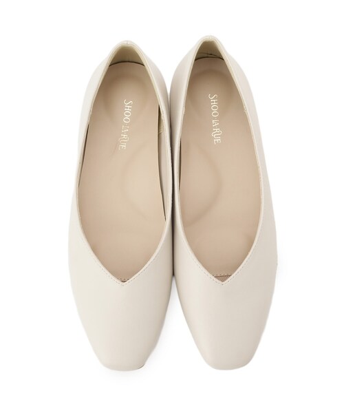 SHOO・LA・RUE(シューラルー)の「【セレモニー】ローヒールパンプス(パンプス・レディース・アイボリー/ブラック・35/45)」の6枚目の写真
