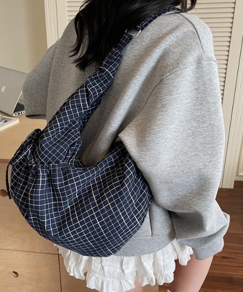 Vipoa（ヴィポア）の「チェック柄ショルダーバッグ（ショルダーバッグ・レディース・ホワイト/ブラック/ネイビー/グレー・FREE）」の14枚目の写真