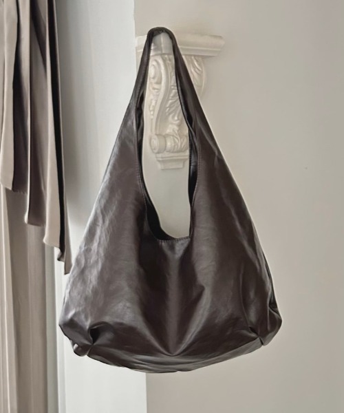 .KOM(ドットコム)の「A'GEM/9 × .kom 『.KOM/ドットケーオーエム』 Soft Touch Big Hobo Bag/ソフトタッチ ビッグホーボーバッグ(エコバッグ/サブバッグ・レディース・ブラック/カモフラージュ/アイボリー/ブラウン・FREE)」の15枚目の写真