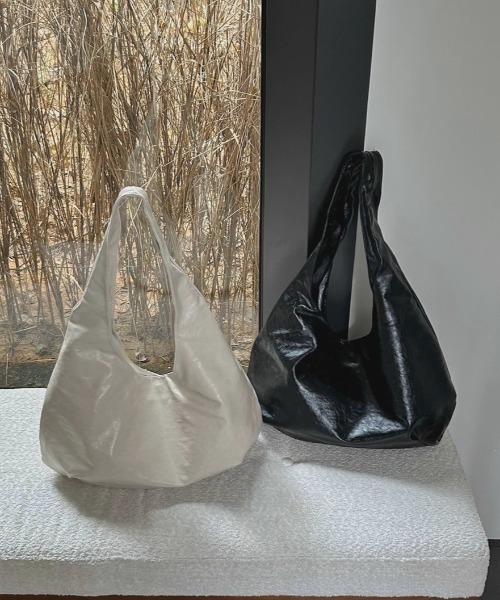 .KOM(ドットコム)の「A'GEM/9 × .kom 『.KOM/ドットケーオーエム』 Soft Touch Big Hobo Bag/ソフトタッチ ビッグホーボーバッグ(エコバッグ/サブバッグ・レディース・ブラック/カモフラージュ/アイボリー/ブラウン・FREE)」の14枚目の写真