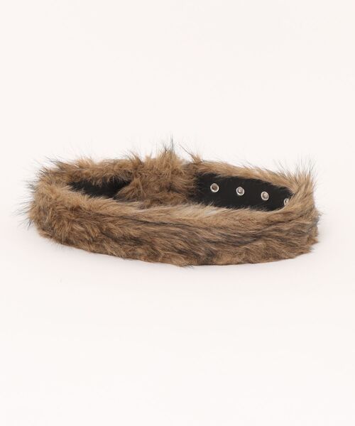 SPINNS(スピンズ)の「フェイクファーベルト/グランジ/Y2K/ユニセックス/冬アクセサリー(ベルト・メンズ・ベージュ/ホワイト・ONESIZE)」の3枚目の写真