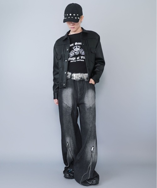 SPINNS(スピンズ)の「フェイクファーベルト/グランジ/Y2K/ユニセックス/冬アクセサリー(ベルト・メンズ・ベージュ/ホワイト・ONESIZE)」の4枚目の写真