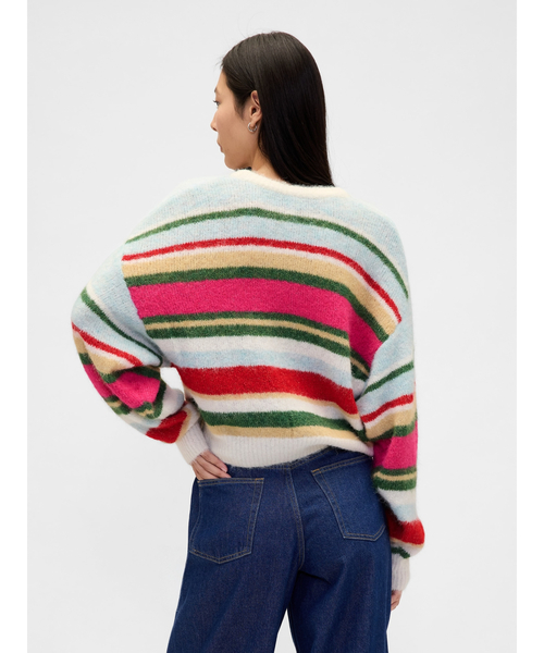 GAP（ギャップ）の「ふわもこ オーバーサイズ クルーネックセーター（ニット/セーター・レディース・ピンク/ブラック/レッド/マルチ/グレー・XS/S/M/L/XL/XXS）」の13枚目の写真