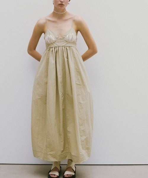 TODAYFUL（トゥデイフル）の「【TODAYFUL/トゥデイフル】Bustier Balloon Dress/ビスチェバルーンドレス/ワンピース（ワンピース・レディース・サンドベージュ/チョコ・36/38）」の13枚目の写真